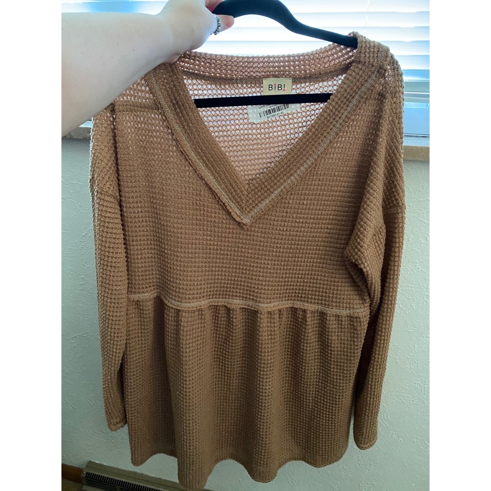 Light weight sweater